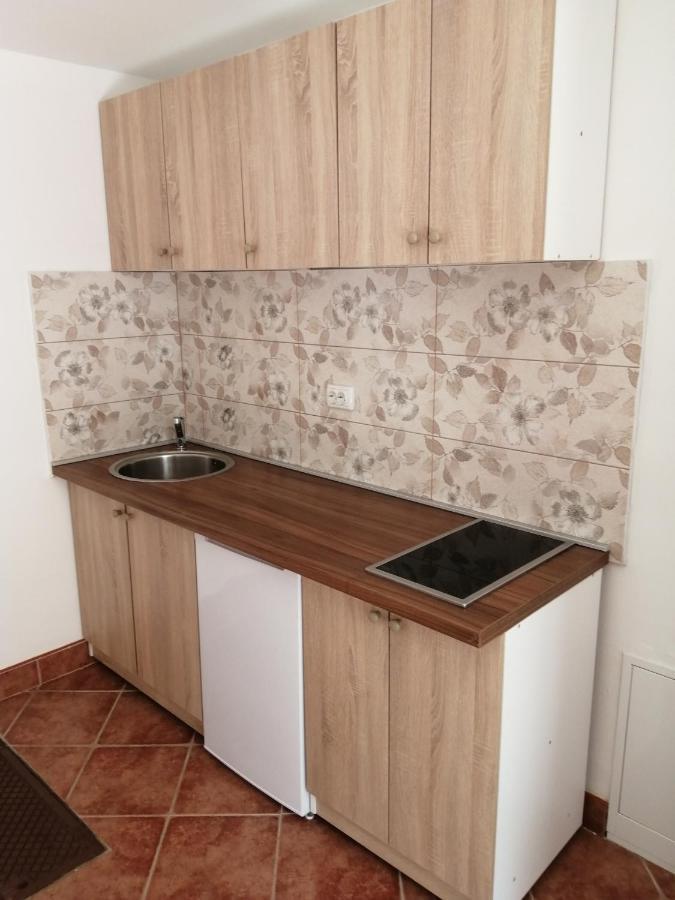 Rooms Ana Korenica Εξωτερικό φωτογραφία