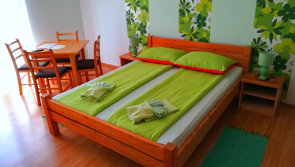 Rooms Ana Korenica Εξωτερικό φωτογραφία
