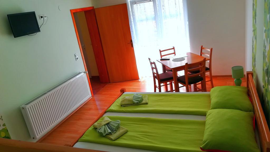 Rooms Ana Korenica Εξωτερικό φωτογραφία