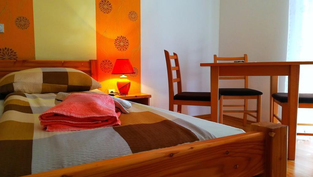 Rooms Ana Korenica Εξωτερικό φωτογραφία