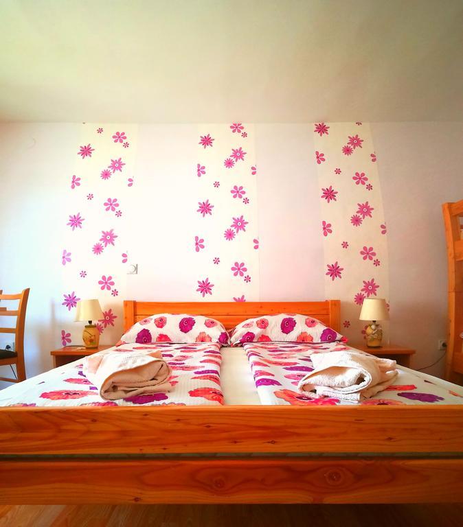 Rooms Ana Korenica Εξωτερικό φωτογραφία