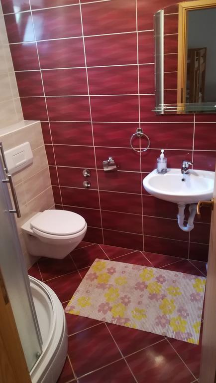 Rooms Ana Korenica Εξωτερικό φωτογραφία