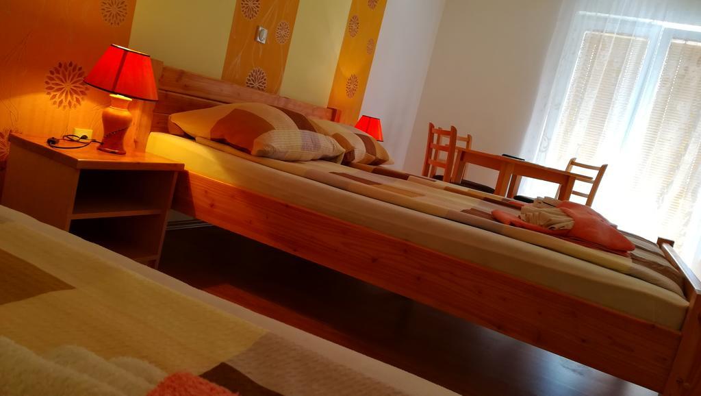 Rooms Ana Korenica Εξωτερικό φωτογραφία