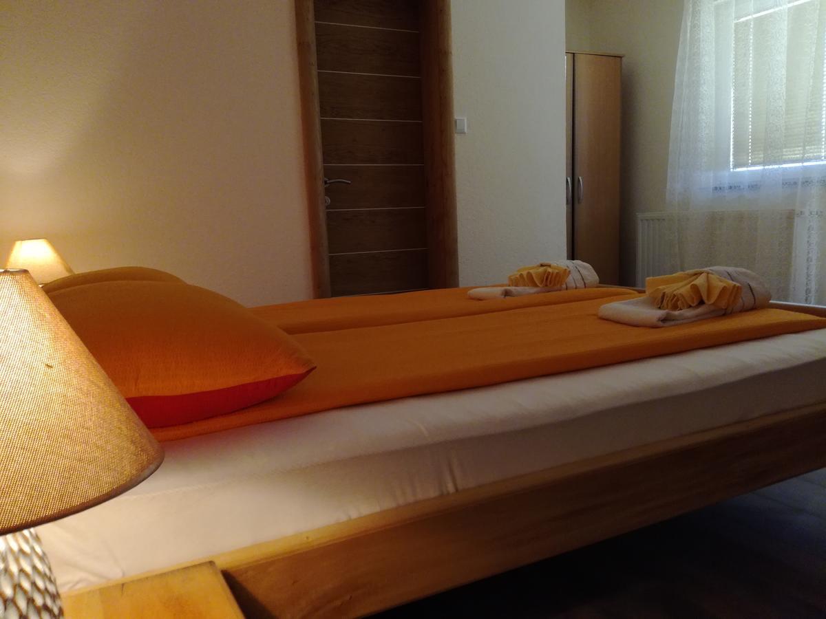 Rooms Ana Korenica Εξωτερικό φωτογραφία