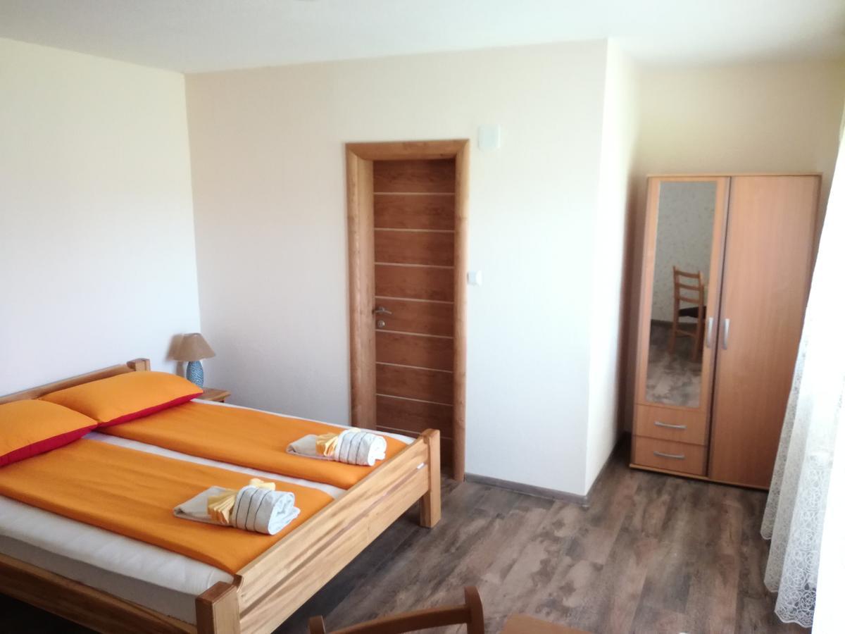 Rooms Ana Korenica Εξωτερικό φωτογραφία
